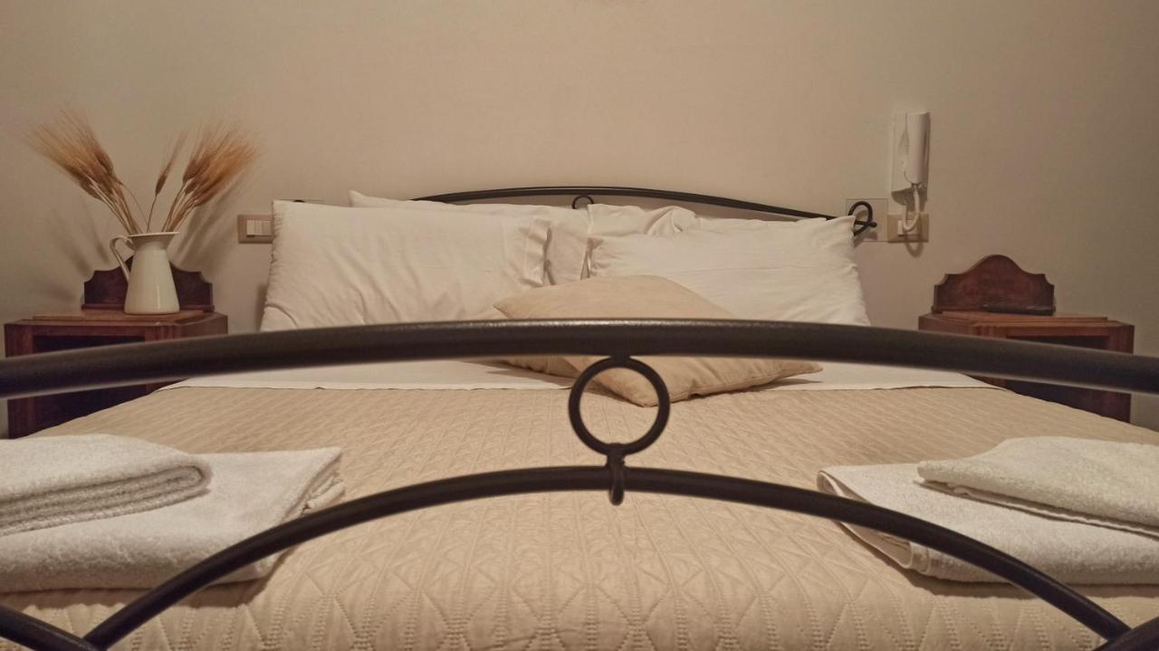 Castiglione a Casauria B&B La Masseria Del '700 מראה חיצוני תמונה